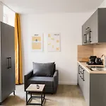 Servus Apartments By Homaris